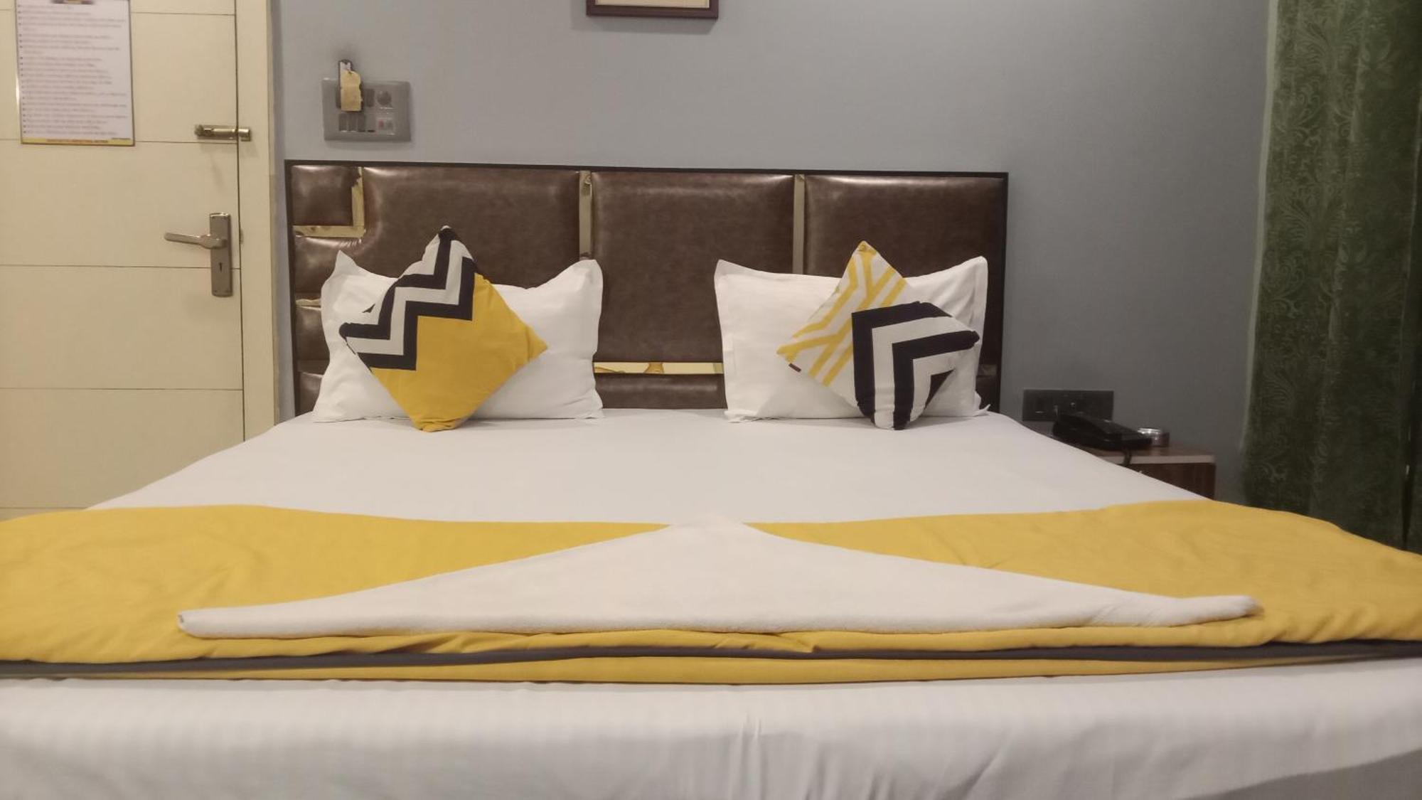 The Promise Hotel And Resort Tajpur Bilik gambar