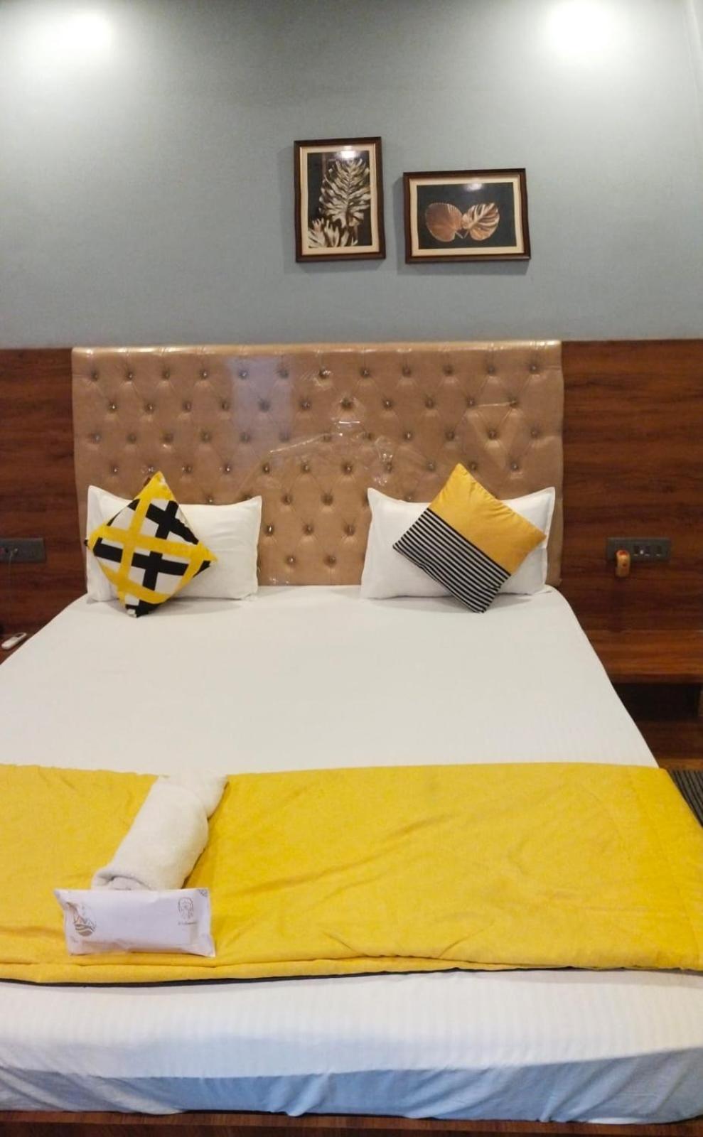 The Promise Hotel And Resort Tajpur Bilik gambar